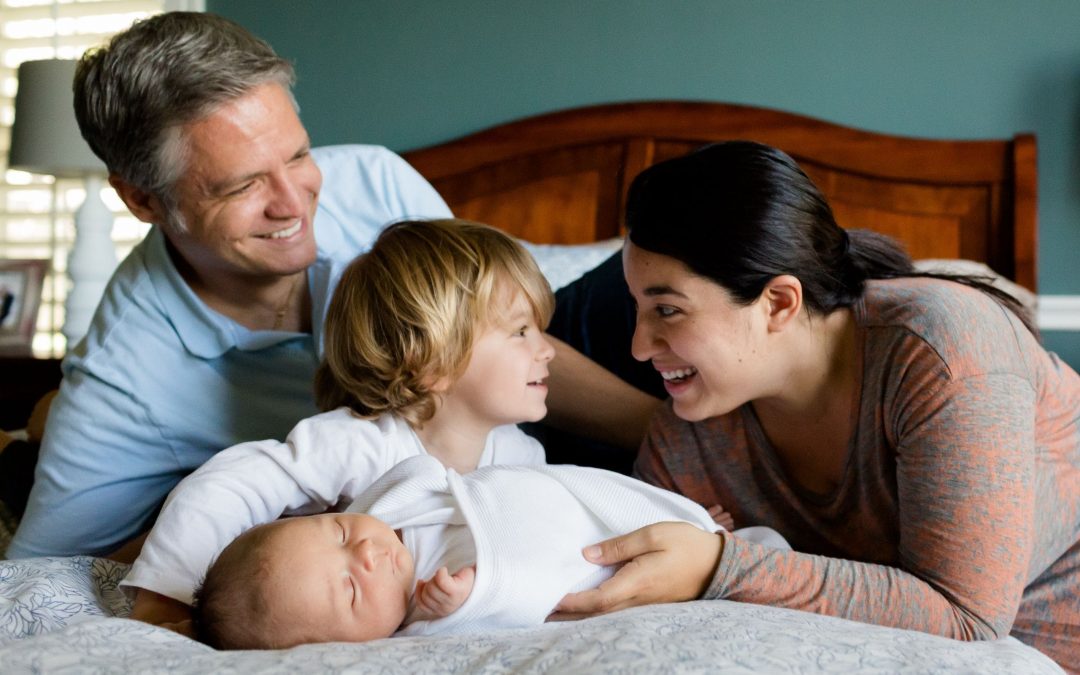 Comment bien préparer l’arrivée d’un bébé au sein du berceau familial ?